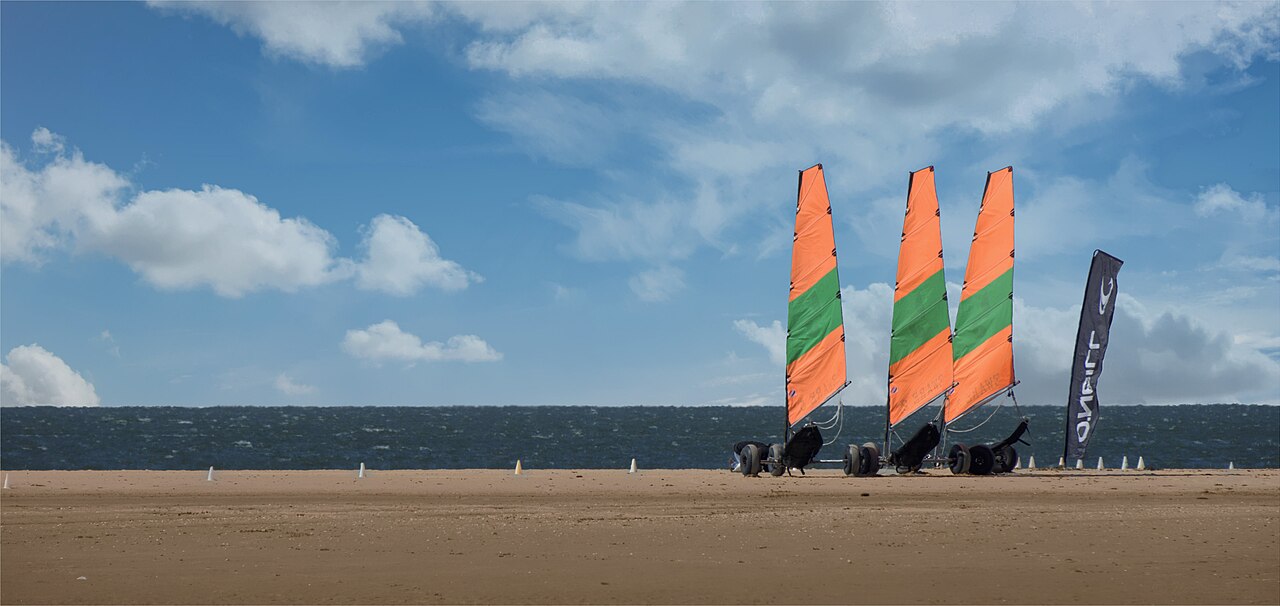 Strand bij de Brouwersdam, Zeeland