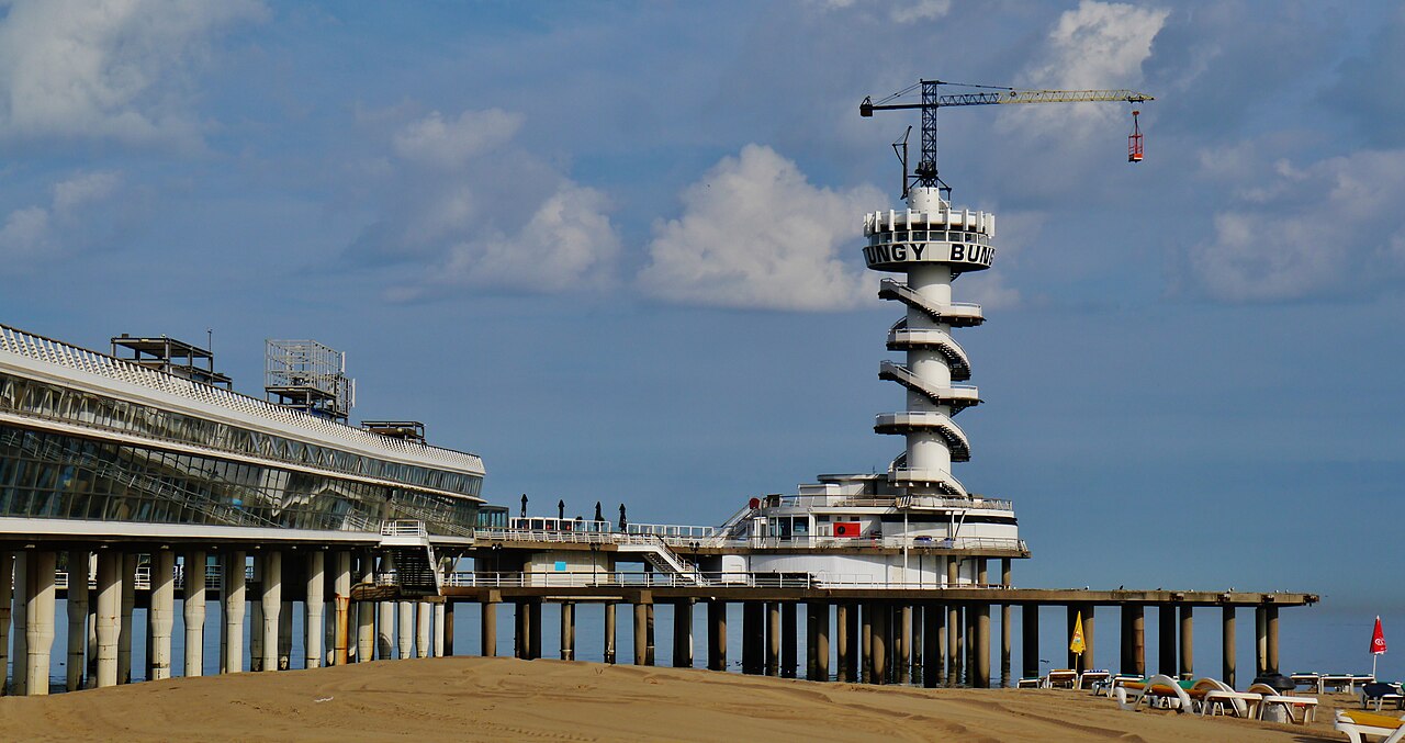 Scheveningen met de pier, Den Haag